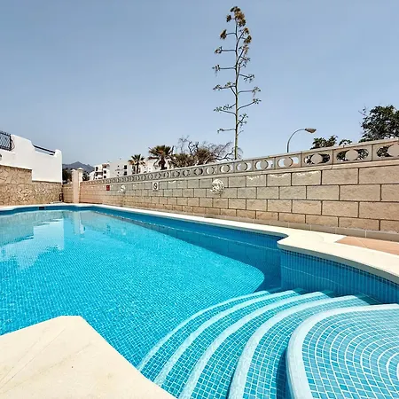 Azul Villa Callao Salvaje